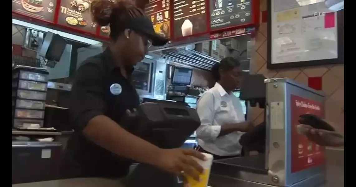 ‘Fair work’ ordinance introduced for fast food workers in LA