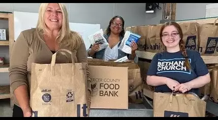 Food pantry opens in Mercer, filling gap