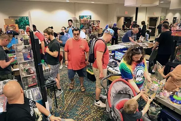 Fans of vintage tech, classic games gather in Little Rock for Arkansas Retro Expo