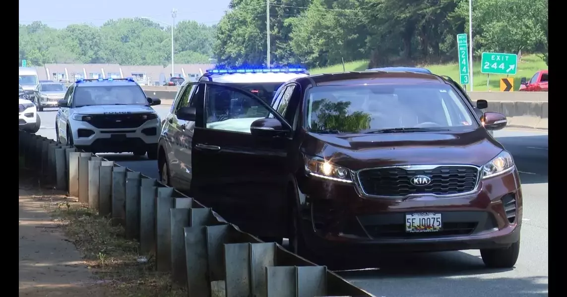 Charlotte, York County officers chase suspected stolen car