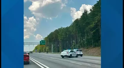 One dead after multi-car crash on I-85 in Gwinnett County, officials say