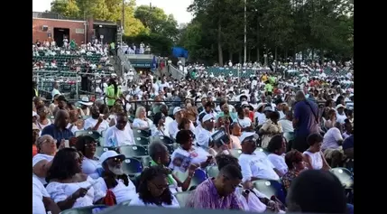 Frankie Beverly, Philly music legend, says farewell in final Philadelphia concert