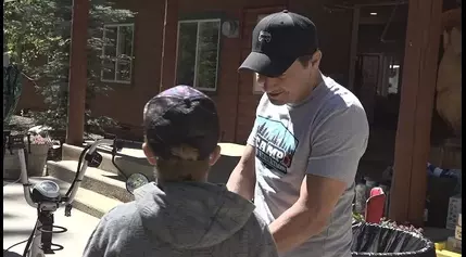 Jeremy Renner’s foundation hosting camp for foster kids