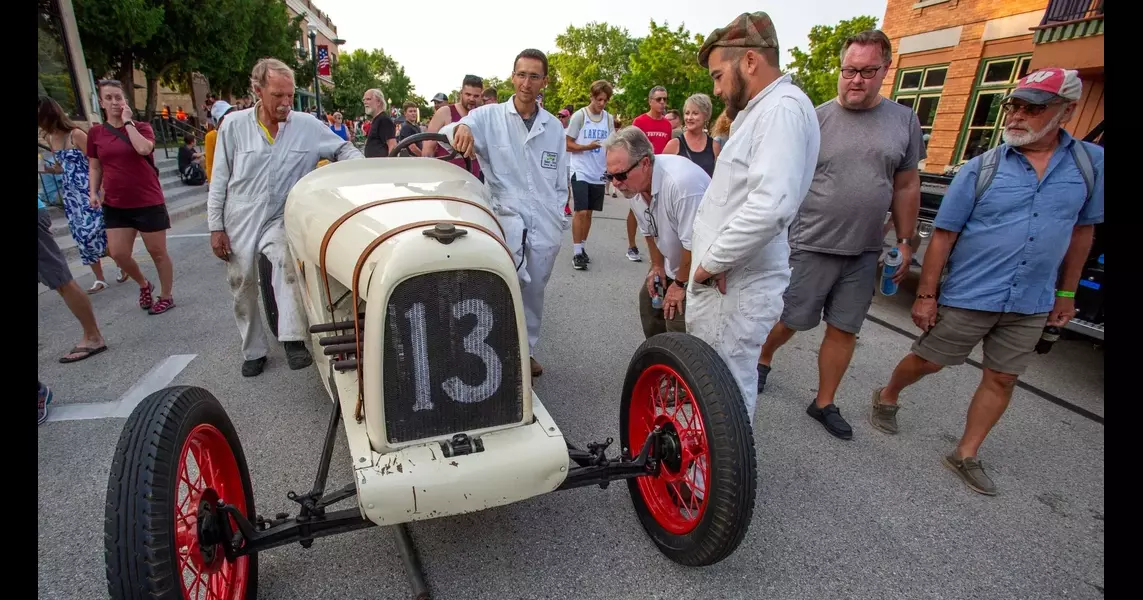 Road America race car parade and Concours d’ Elegance brings crowds to Elkhart Lake