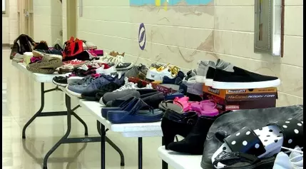 Boxing group teaches kids to pick up gloves, put guns down