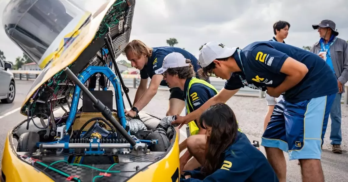 Solar car racing takes over Corvette Museum track in Bowling Green