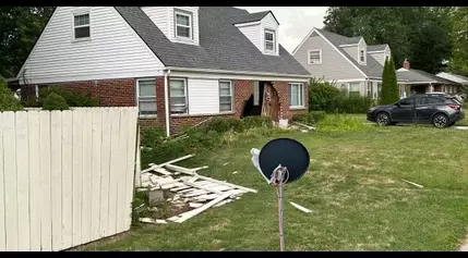 Car crashes into Kettering house’s front door; driver, kids, resident OK