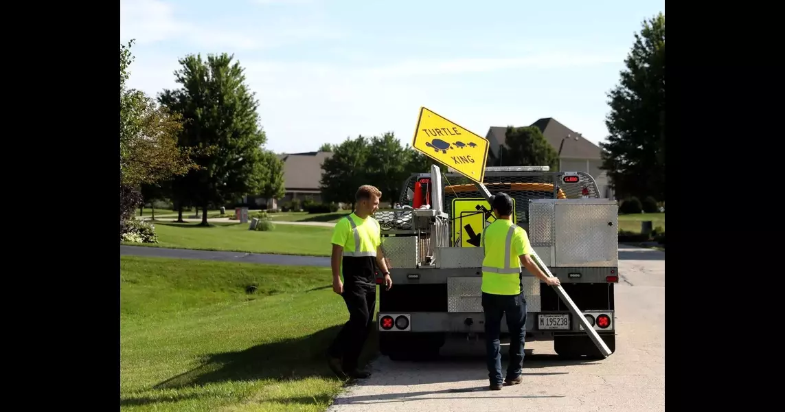 Kane County community pools money to install turtle crossing signs