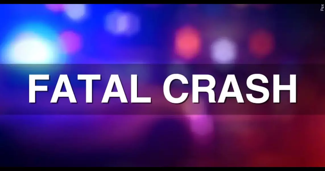 1 dead after single car crash on I-170