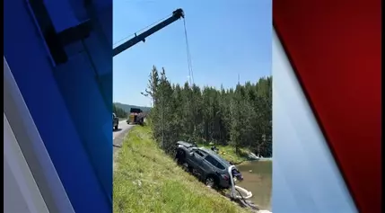 Car crashes into geyser pool in Yellowstone National Park