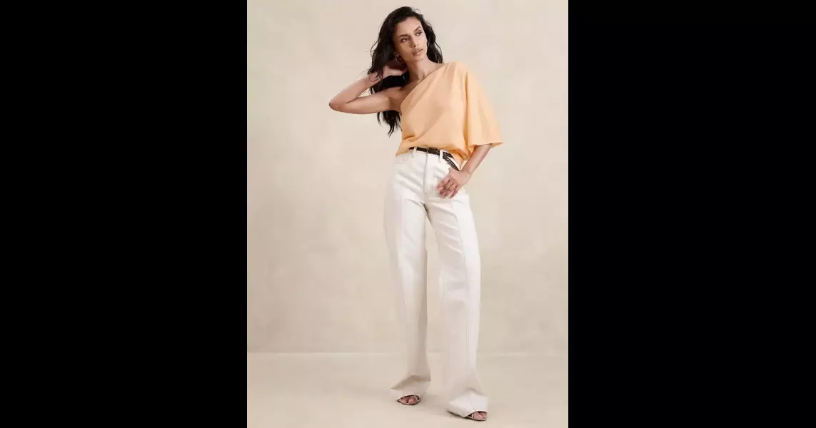 Banana Republic’s New Summer Collection Is Full Of Season’s Must-Have Trends