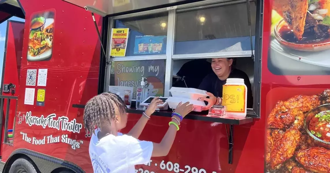 Lex’irriaz: Woman-owned food truck brings birria and karaoke to Janesville