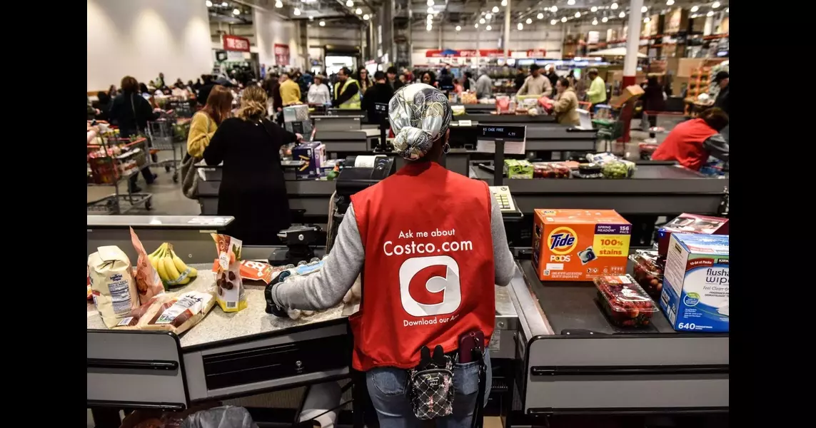 Families, friends shop and split with ‘bulk sharing’ to save money on groceries