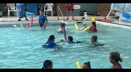 Kids dive into Capper Foundation’s iCan Swim program