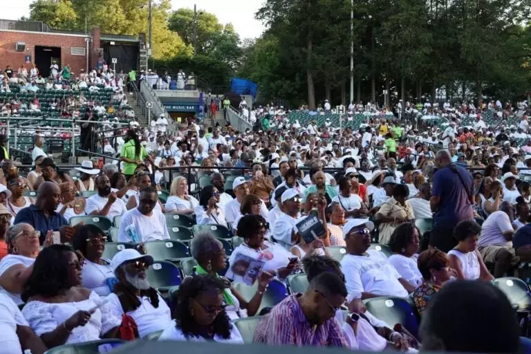 Frankie Beverly, Philly music legend, says farewell in final Philadelphia concert