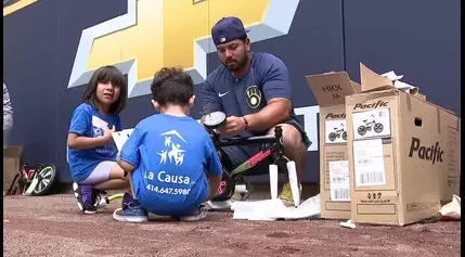 Brewers’ Bike Build gives gifts to Milwaukee-area kids