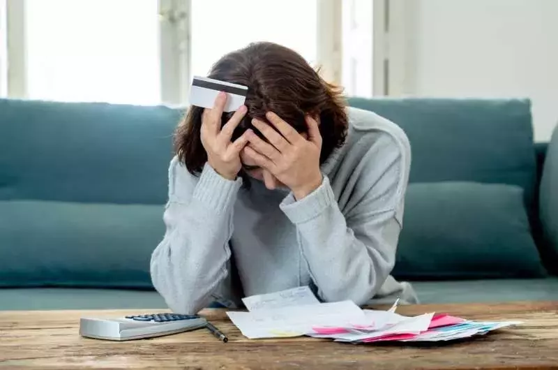 Money worries keep depressed Americans from mental health care, study shows