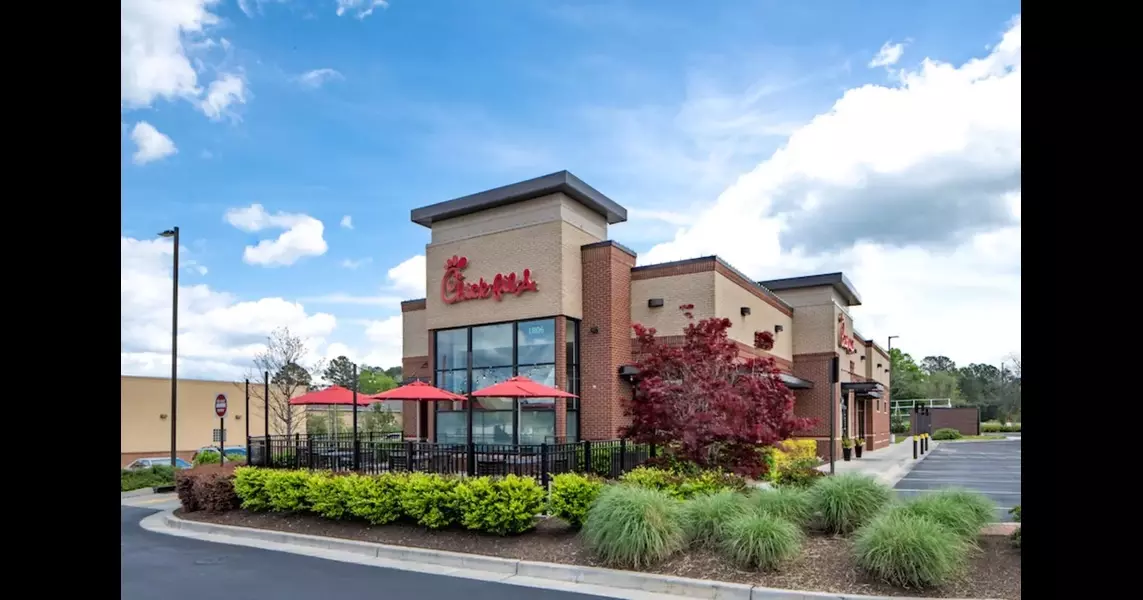 Chick-fil-A was finally dethroned as the No. 1 fast-food chain. Can you guess the new No. 1?