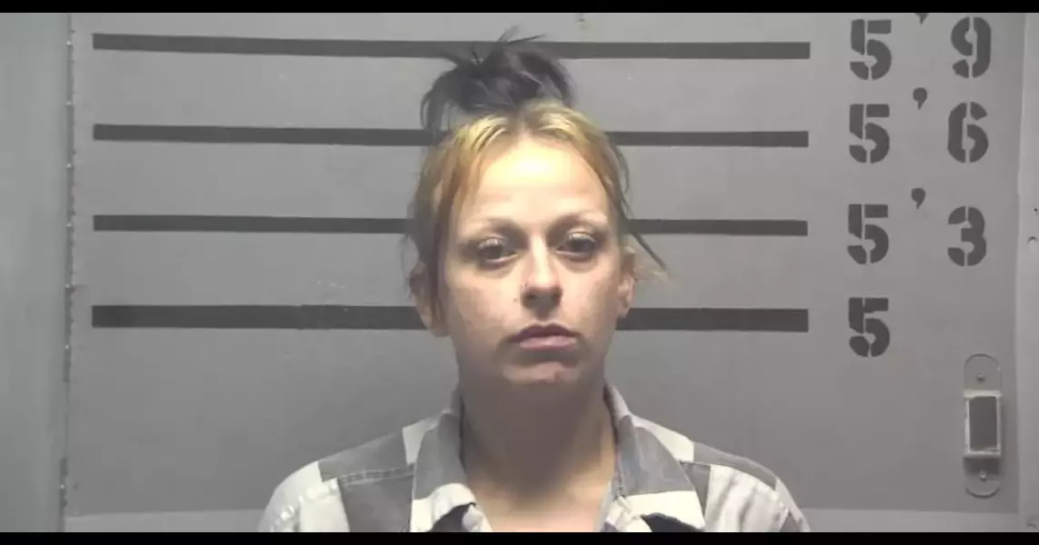 Mom found passed out in hot car with child in Madisonville, police say