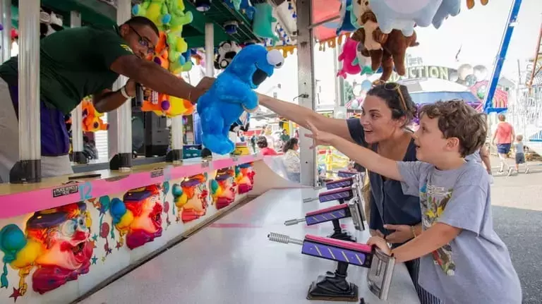 Carnival rides, Italian food draw crowds to Feast of St. Rocco in Glen Cove