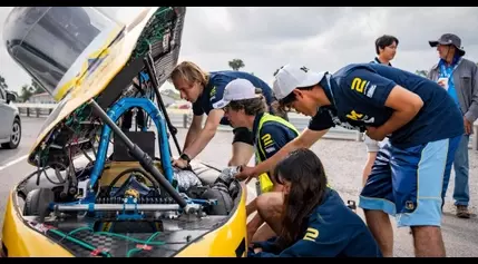 Solar car racing takes over Corvette Museum track in Bowling Green