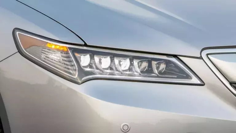 Why are hazy headlights still a problem in 2024?