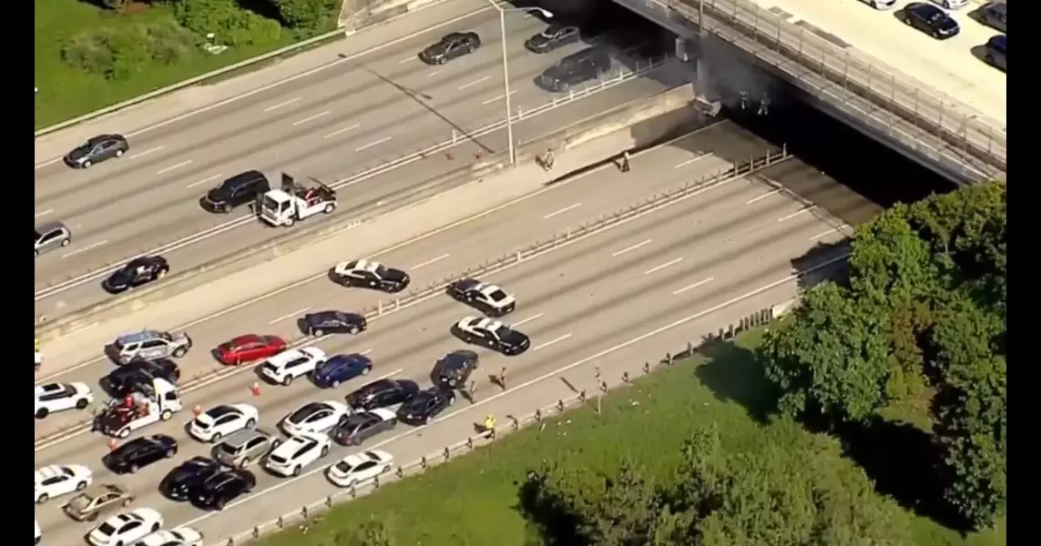 Southbound lanes of Palmetto Expressway closed in NW Miami-Dade due to car fire – WSVN 7News | Miami News, Weather, Sports