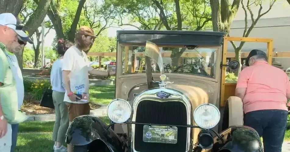 Car owners embrace wood-bodied theme at 52nd annual Sloan Museum Auto Fair