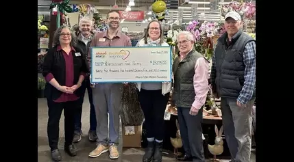 Peterborough Food Pantry receives donation from Shaw’s