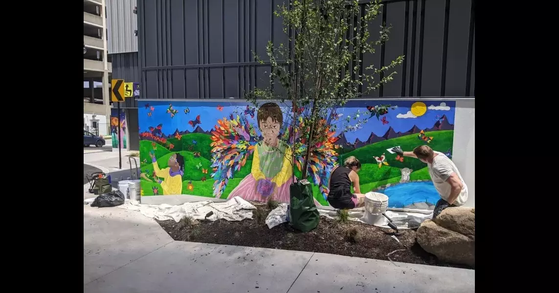 New mural showcasing local kids’ creativity goes up at Da Vinci Science Center