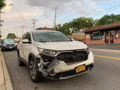 Multi-car crash involving U-Haul blocks traffic on Victory Blvd.