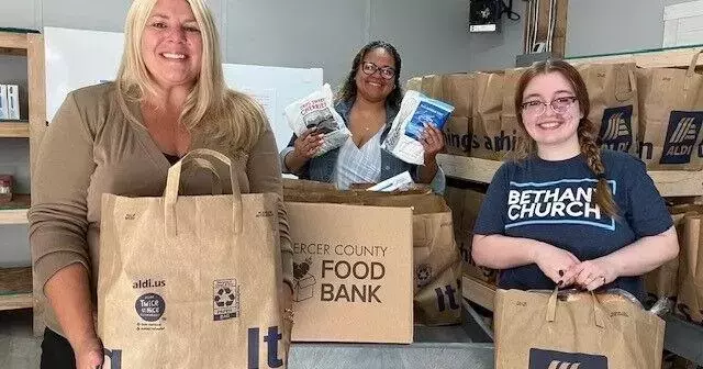 Food pantry opens in Mercer, filling gap