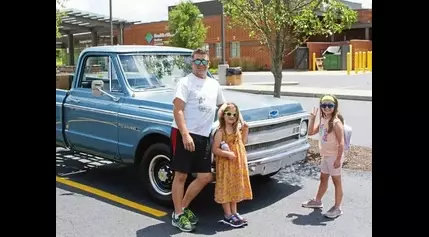 Memorial car cruise brings 300-plus classics to Bethel Park