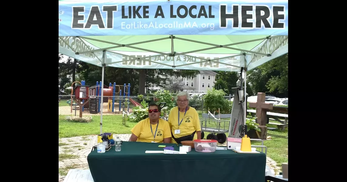 Healthy options abound for food, information at Westfield Farmers Market