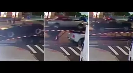 Crooks tow away 3 classic cars in bold Brooklyn heist