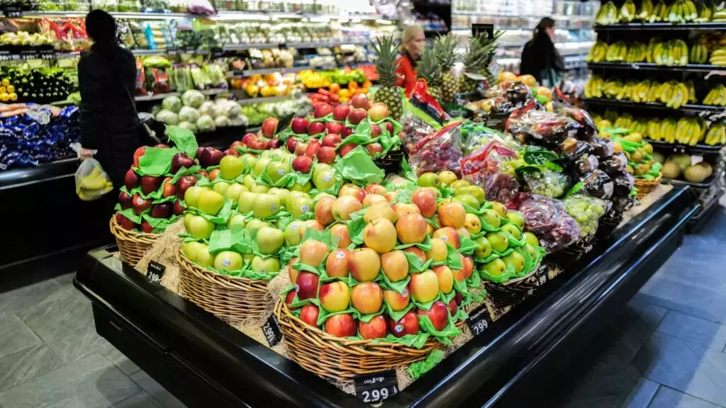 Small changes in food ‘choice environments’ in stores can make a healthy difference