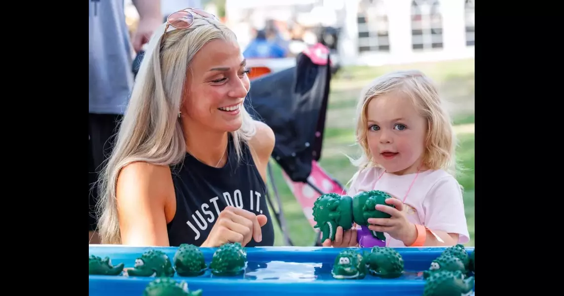 Large crowd enjoys fun, food and music at festival