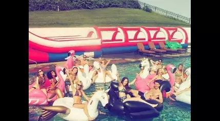 See Every Celeb Who’s Stayed at Taylor Swift’s Holiday House in Rhode Island Over the Years