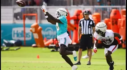 Miami Dolphins’ Tyreek Hill puts money aside: ‘We’re focused on winning games’