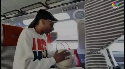 Snoop Dogg joins U.S. men’s basketball team trip to prelim games