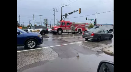 Woman struck by car in Lincoln Park, driver cited