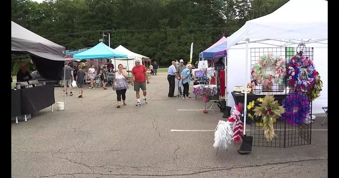 Farmers market in Luzerne County raises money for food bank