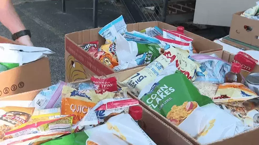 Unicoi County church gives out food to make difference in community