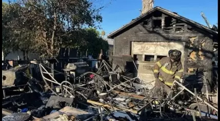 2 outbuildings, 2 cars and food truck damaged in Turlock fire