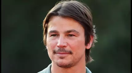 Josh Hartnett protecting daughters from Hollywood: ‘I don’t want that for my kids’