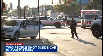 Chicago shooting: 2 shot in head, critically injured inside vehicle in Calumet Heights, police say