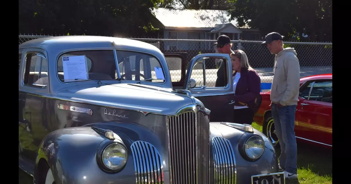 Spirit Lake celebrates Labor Day with car show, vendors