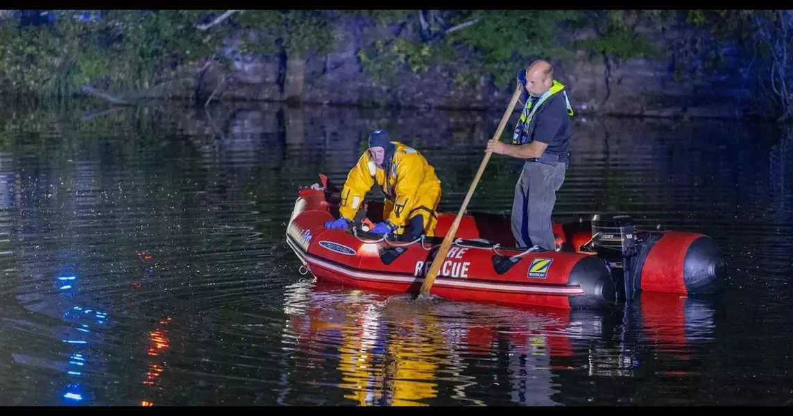 Man drowns from fleeing into pond following car crash