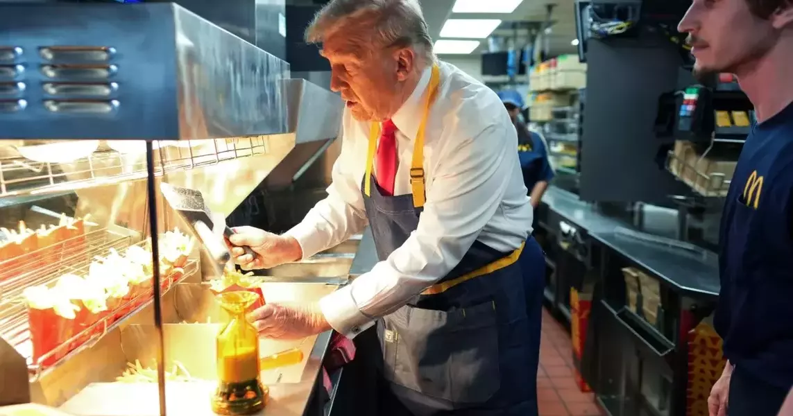 Trump Serves Food at Pennsylvania McDonald’s as Harris Visits Churches in Georgia