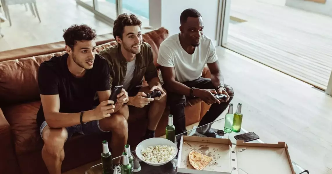 How Video Games and Fantasy Sports Can Improve Men’s Mental Health